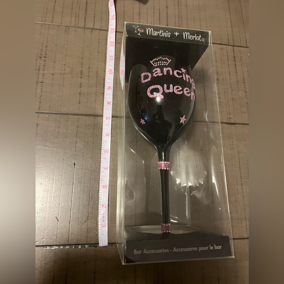 2/$10! NWT in the box party wine glass for queens pink and black glassware - Picture 7 of 7